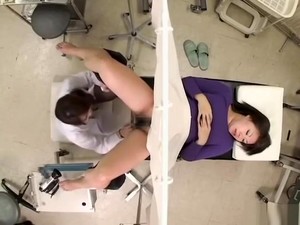 Cuddly Jap Teen Banged With A Dildo During Gyno Exam