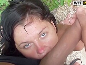 Morenas,Sexo anal,Ao ar livre,Câmera na mão ,Pornô russo