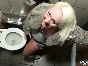 Pissing And Flashing In Public Arouses This Curvy Blonde