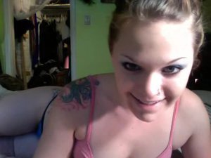 Sexy Tattooed Babe In Amateur Porn Webcam Session