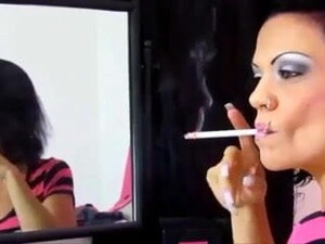 Smoking Woman - Mirror, Makeup + 120