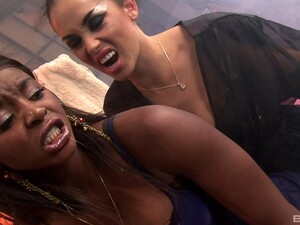 In The Garage A White Girl And Black Girl Have Interracial Lesbian Sex