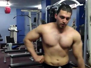 Str8 Arab Bodybuilder Massive Flexing
