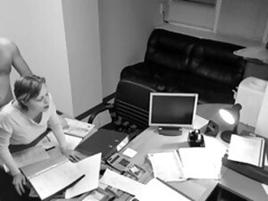 Hidden Camera Cought Two Colleagues Fuck In The Office