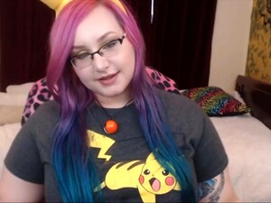 Sensual BBW Kitten  With Colored Hair And Shaking Bubble