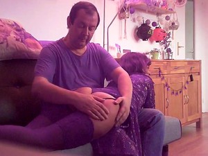 Sa Premiere Fessee. Her First Spanking