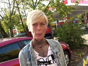 HD POV Video Of Blonde Vicky Hundt Giving A Nice Blowjob