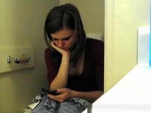 Teen Spied In Toilet Pissing