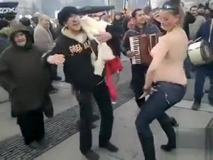 Chubby Romanian Girl Undresses At Outdoor Dance Party