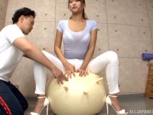 Wakana Nao Opens Her Legs In White Jeans For A Sex Machine