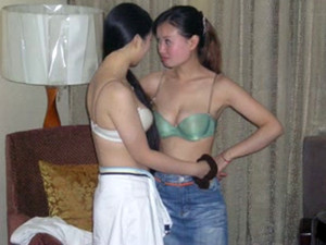 Секс втроем,Китайское порно