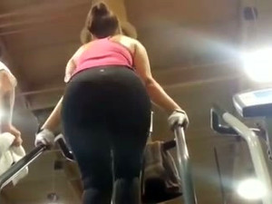Amazingly Hot Chick With Big Luscious Butt Loves Stair Climber Machine
